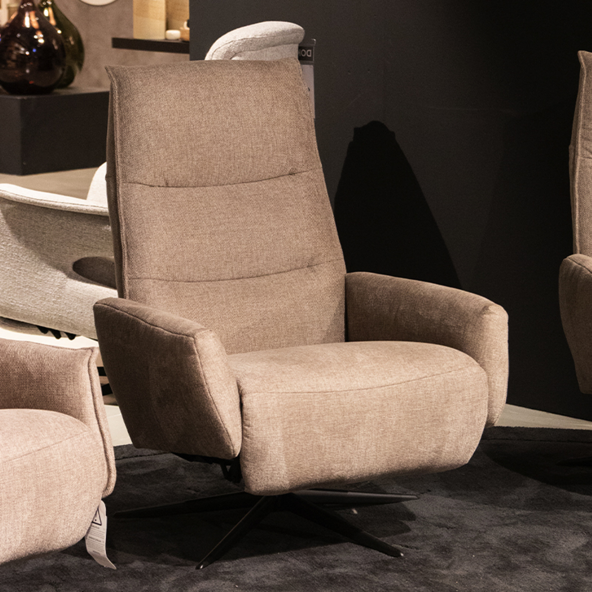 Fauteuil Nola - Relaxfauteuil - Armleuning - Licht bruin - Stof - Industrieel - DOK 2 Cosy