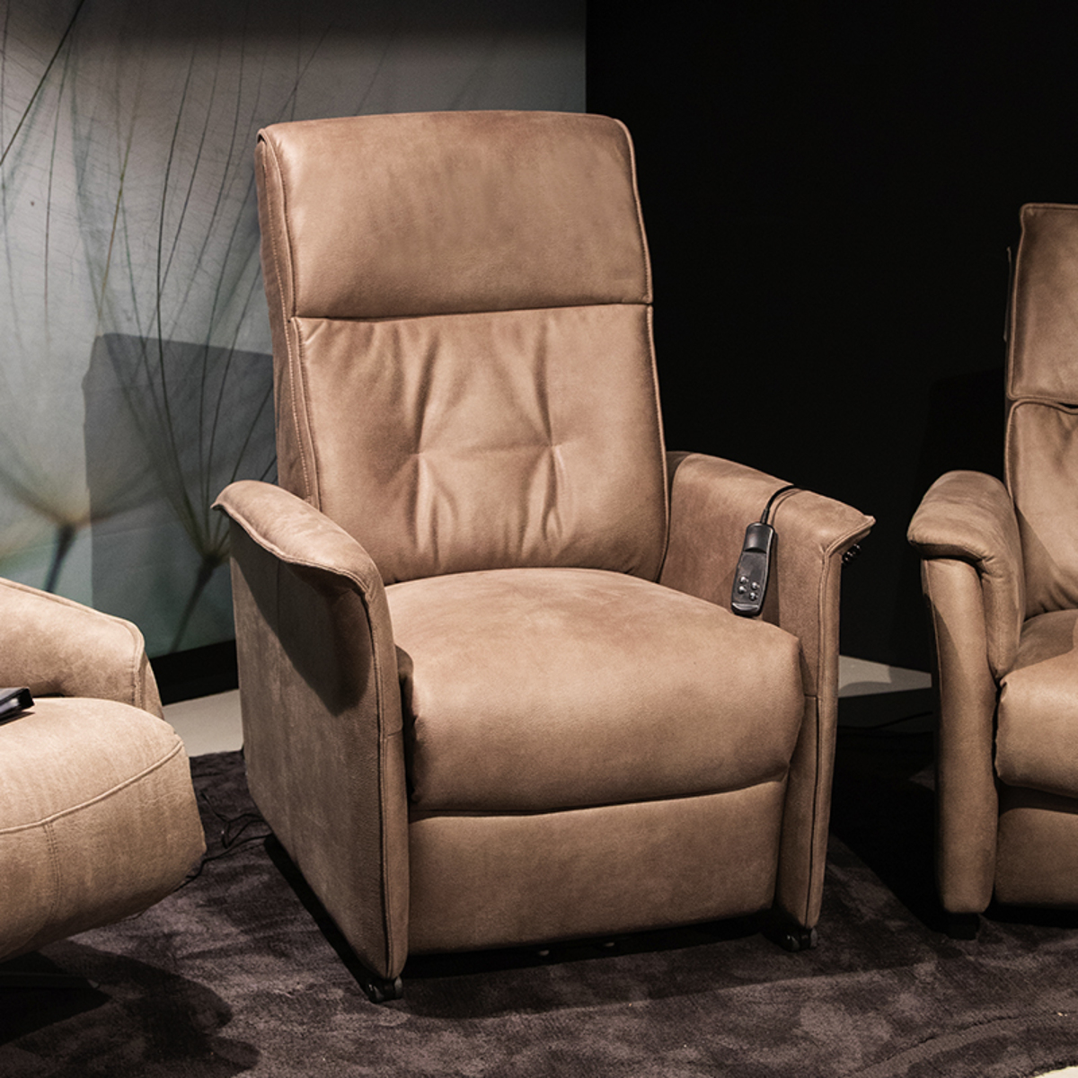 Fauteuil Kris - Armleuning - Licht bruin - Microleder - Modern - DOK 2 Essentials