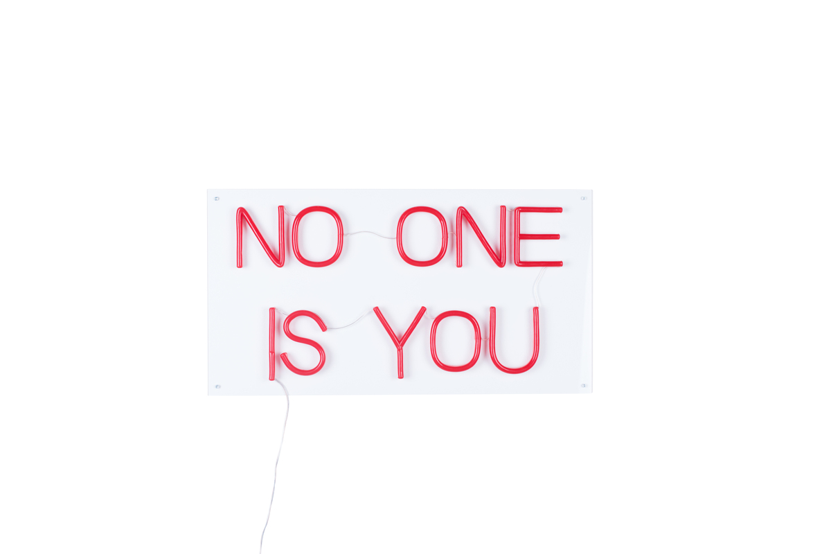 Wandlamp Bord No One Non Social Rood - Kunststof - Bold Monkey