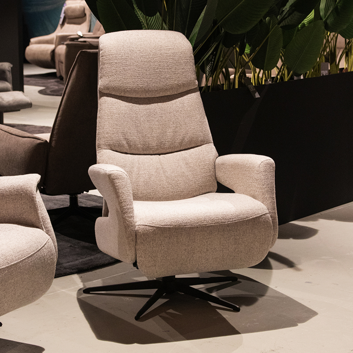 Fauteuil Jasper - Relaxfauteuil - Armleuning - Grijs - Stof - Industrieel - DOK 2 Essentials