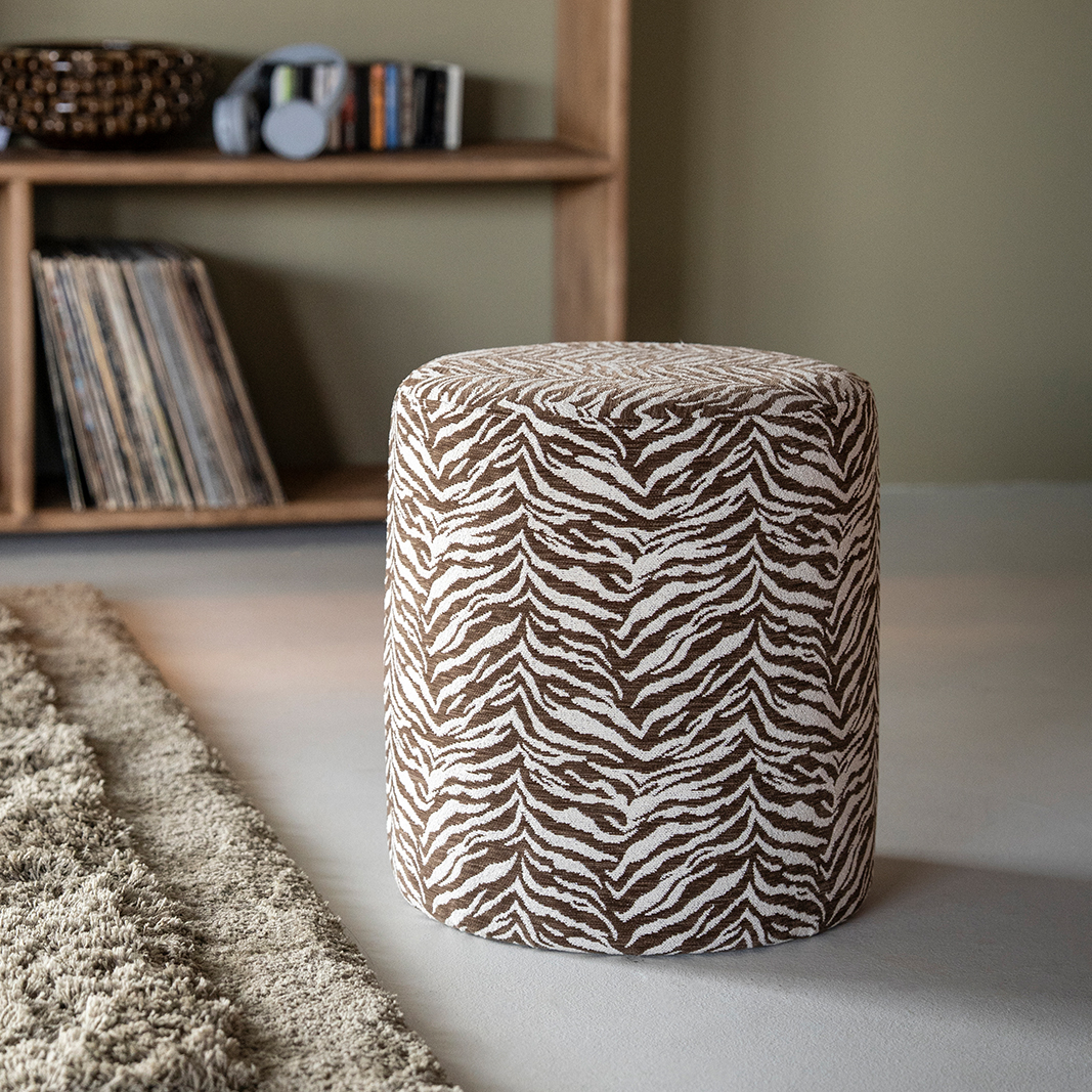 Kruk Tigra - Bruin - 100% polyester & hout - By Boo