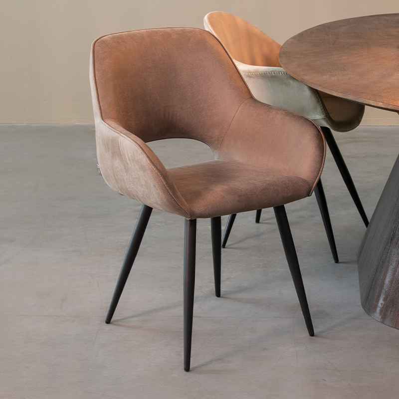 Eetkamerstoel Fer - Armleuning - Taupe - Micro Suede - Modern - LABEL51
