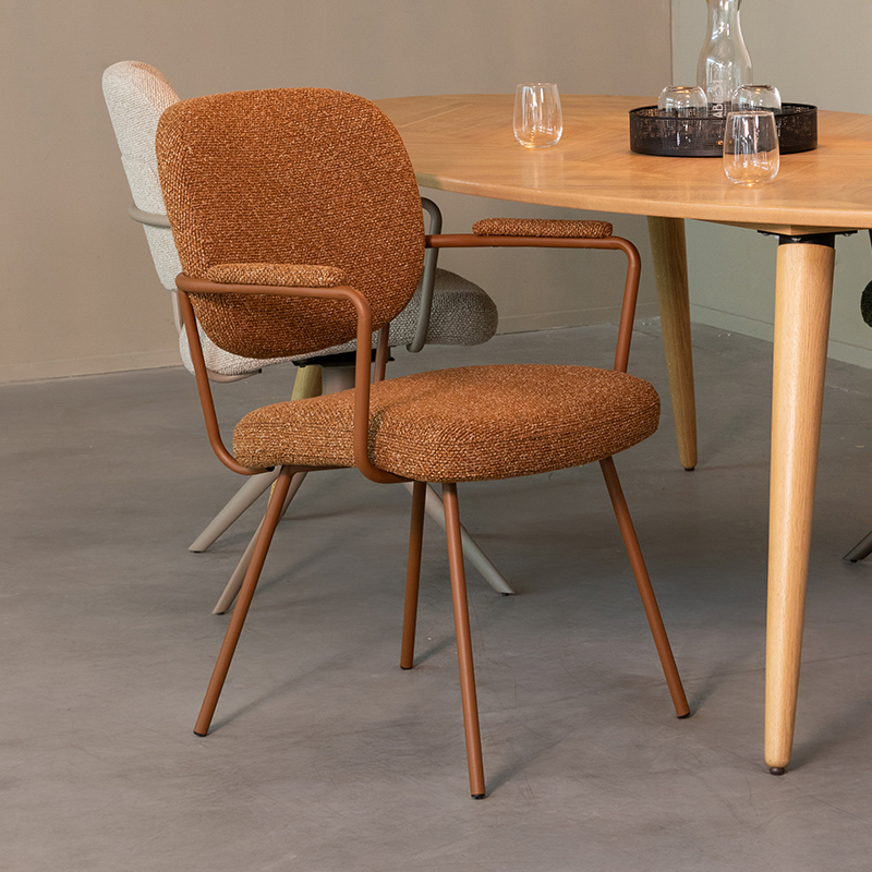 Eetkamerstoel Lausanne - Armleuning - Coral - Royal Boucle - Design - LABEL51