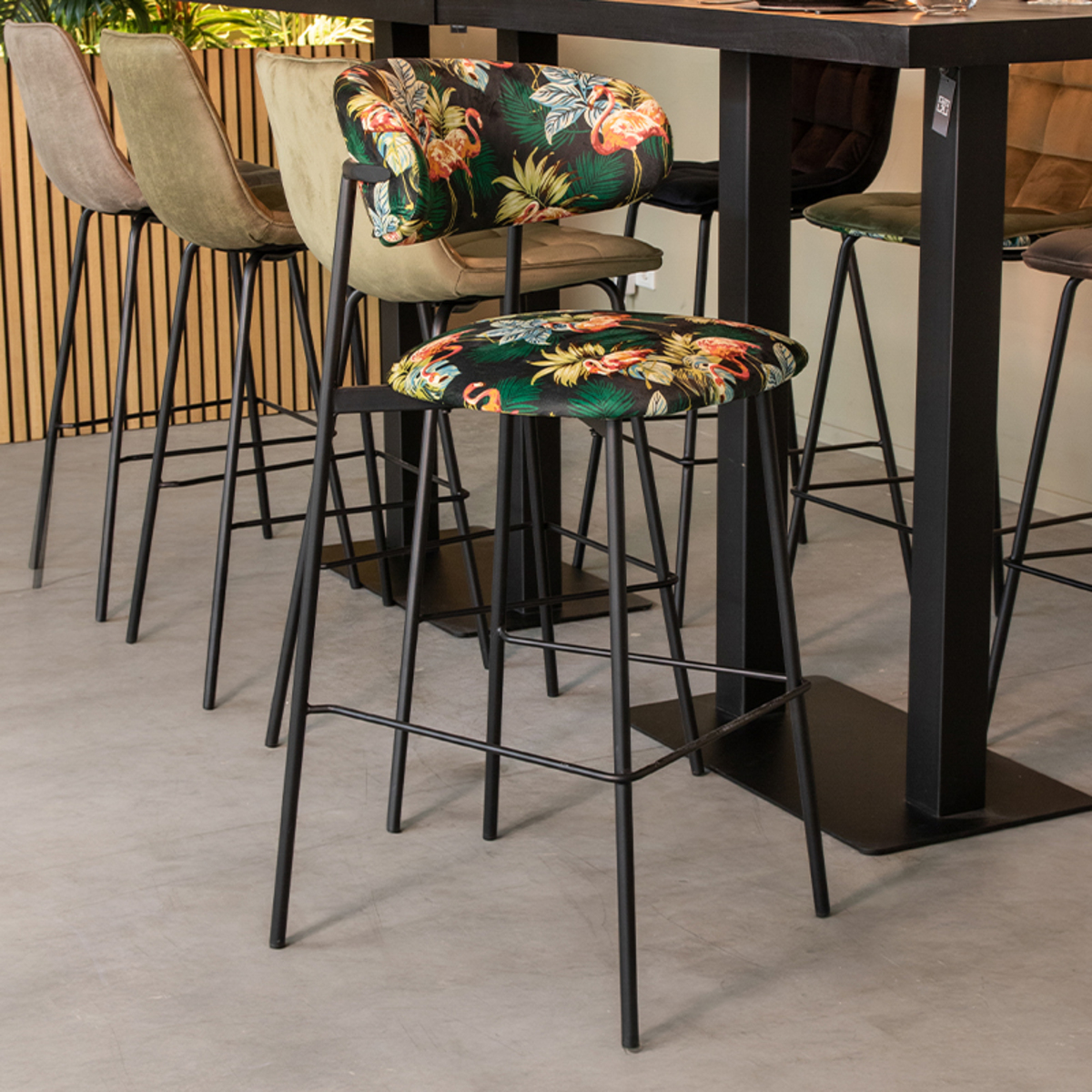 Eetkamerstoel Ferry - Zonder armleuning - Printed Flamingo - Fluweel - Design - LABEL51