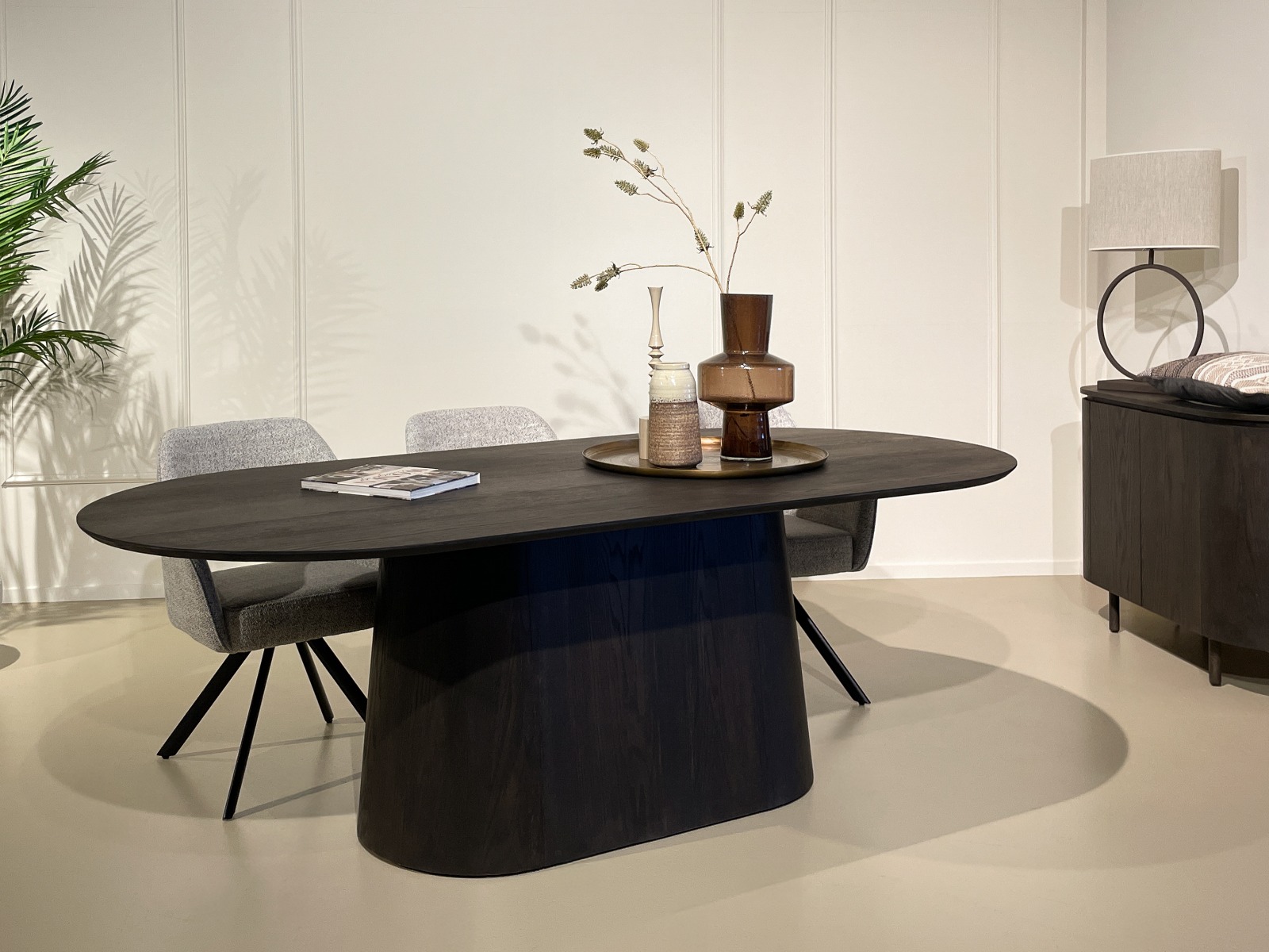 Eetkamertafel Novero - Walnoot - Eikenhout fineer - Living Furn