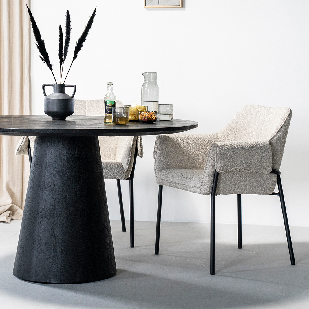 Eetkamertafel Aron - Zwart - Mango hout - Eleonora